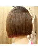 切っぱなしボブ髪質改善さらツヤ美髪ショート【カミケンパセオ】