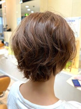 クオリス 上板橋店(QUALIS) 20代30代40代大人可愛いニュアンスパーマ ふわふわショート