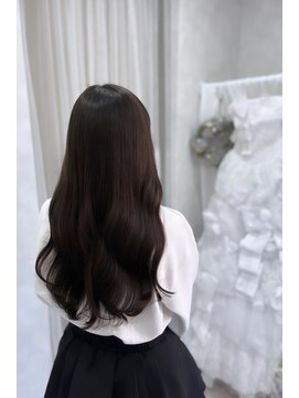 メグミ(MEGUMI) ワンホンスタイル コテ巻きアレンジ