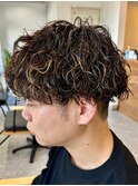 波巻きパーマメンズパーマメンズヘアツーブロックツイストパーマ