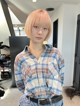トレス(TRESS) 切りっぱなしボブ　ミニボブ　ハイトーンカラーブリーチカラー