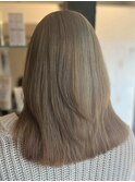大人ハイトーン/艶ケラー/ミルクティーベージュ/美髪ストレート