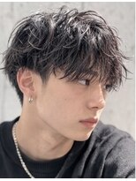 ヘアーエボリューション&nbsp;波打ちシャドウパーマ×無造作ウェットマッシュ【刈り上げ】