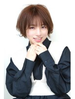 クロスオーバー(Cross Over)&nbsp;外ハネショートボブスタイル