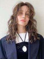 ラパンセヴェール(LA PENSEE VERT)&nbsp;たっぷり海外レイヤーカット×透明感ベージュカラー