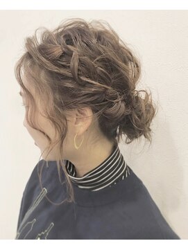 アーチ(ARCH) カジュアルシニヨン　　　　【ARCH】中村麻佑