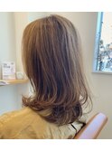 ふんわりミディアムヘアー