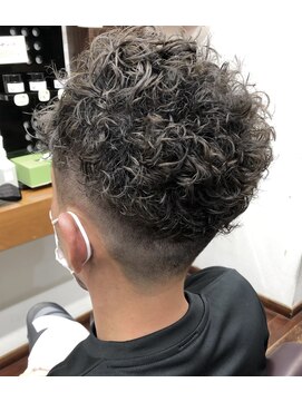 プラッキー(PLUCKY) メンズ　ピンパーマ　アッシュグレー