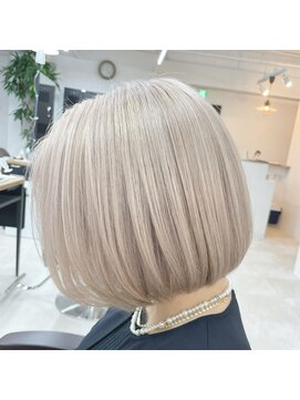 アクト(ACT) 大人可愛いbobスタイルハイトーンホワイトベージュ