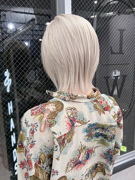 ロウル 渋谷(LOWRL) ホワイトショート／シルキーベージュ/デザインカラー