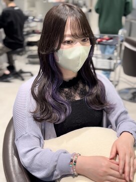 ケリーアン 太田(kelly.un) インナーカラーパープル / うる艶ミディアムヘア / 群馬太田