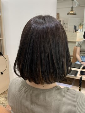 シベル(Sibelles) 内巻き×ボブ