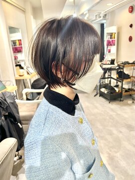 ユニ 江坂(Uni.) ショートヘア ショートカット 丸みショート