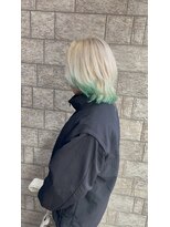 シェアサロンシエナ(share salon SCENA)&nbsp;抜きっぱなしホワイト×裾カラーぐりーん