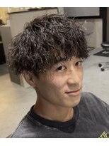 クヴェル(Kvell) 縦落ちツイストスパイラル