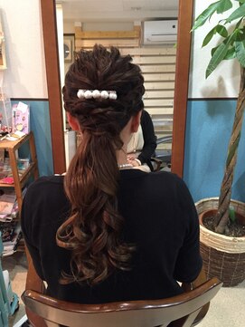 ロカット サロン(Roquat Salon) ローポニーテール華やかアレンジ【ヘアセット　立川/立川南】