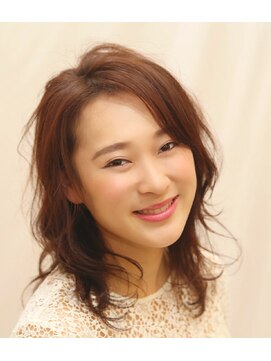 ヘアーズファクトリー パコ(Hair's factory Paco) ナチュラルフェミニン