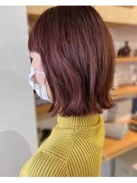 ロカ(roka) 根元白髪染めのミルクティーピンクベージュ×カールボブ