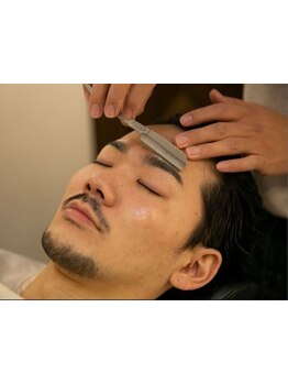 【まるで別人!?】1トーン明るくキリッとした好印象なメンズに♪やみつきになる《三越前駅1分》カット\5500