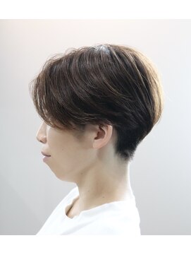 ウィスカーヘアー(whisker hair) 刈り上げハンサムショート　ツーブロック