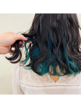 ナンバー アリア 三軒茶屋(N° aria) 《三軒茶屋 N°aria》波巻ミディ×ブルーグリーンインナーカラー