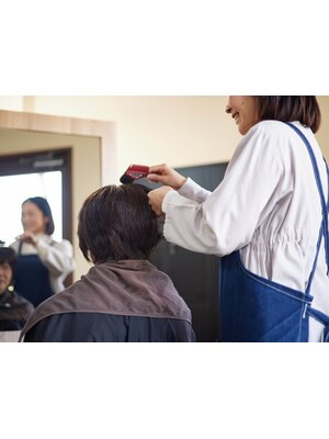 【上飯田/平安通】<ツヤイロ>自慢の髪質改善トリートメントで髪の表面を強くしてクセや広がりを抑えます♪
