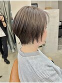 ショートボブ×白髪ぼかしハイライト×髪質改善カラー