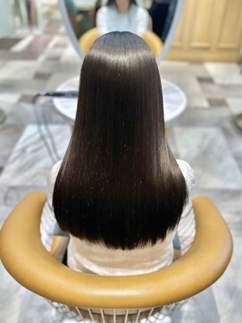 ロンド ロビン 栄(Lond robin) 【Lond robin】清水 美冴 酸性縮毛矯正/髪質改善/暗髪