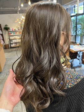 ドアバイリップル(door by LIPPUL) pailash