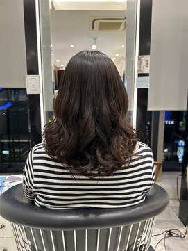 アピッシュ ギンザ(apish ginza) 伸ばしかけパーマ/ミディアムパーマ/コテ巻き風/前髪パーマ