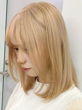 ウィコ 新宿(WICO) ホワイトベージュ[新宿駅/ホワイトブロンド/イメチェン/美髪]