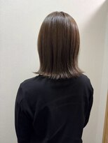 美容室 フォーリア Foglia 切りっぱなしボブ アッシュベージュ