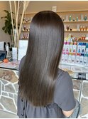 秋に人気のくすみグレージュカラー
