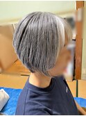 ショートボブ