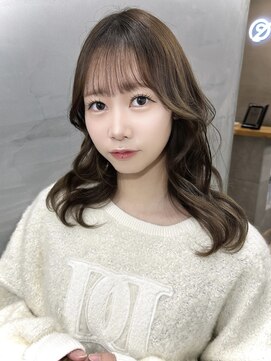 ジーナ 池袋(Zina) ミルクティー/韓国ヘアー/くびれ巻き/ブリーチなし/池袋美容院