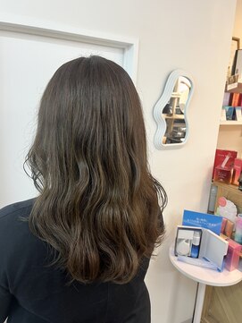 リサヘアーデザイン(RISA HAIR DESIGN) オリーブベージュ