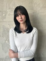 スール(seul) ミディアムレイヤーカット×ブルーブラック