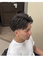 オアゾバーバー(OAZO BARBER)&nbsp;ショートセンターパート/フェード/バーバー/メンズ/20代/30代/