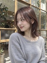 クシェル バイ リリア(kuschel by LILIA.)&nbsp;シースルーバングの外ハネミディ