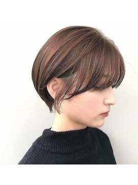 エストアール フクオカ 福岡博多店(est-r. Fukuoka) 耳掛け/くびれショート/博多