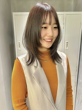 ナナローネス(nana loness) 顔まわりカット 顔まわりレイヤー レイヤーカット ミディアム