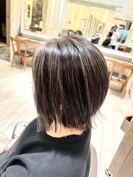 シャイン ヘア ブレンド 二子玉川(Shine hair blend) 白髪ぼかしハイライト×切りっぱなしグレージュ