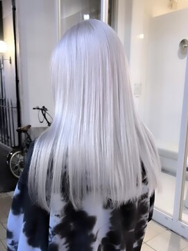 ミーム 原宿 表参道(meme) ホワイトブロンドヘアーお任せください！