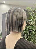 コントラストが効いた時短バレイヤージュの切りっぱなしボブ