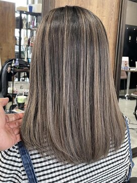 グレープバイン 辻堂(GRAPEVINES) バレイヤージュ