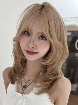 ヨロ 上野(YOLO) 韓国風ミルクティーハッシュカットレイヤーカットブリーチ