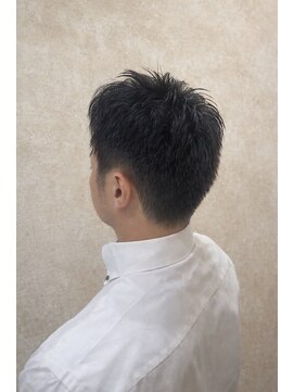 クリスタル(CRISTAL) 刈り上げショートスタイル