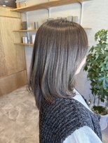 トゥーリ 大野城下大利店(tuuli)&nbsp;艶髪ミディ×ミントアッシュ