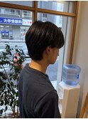 暗髪で魅せるナチュラルショート