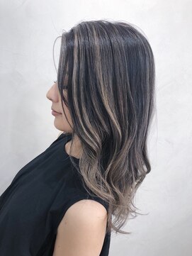 ジゼル(gisele) バレイヤージュ